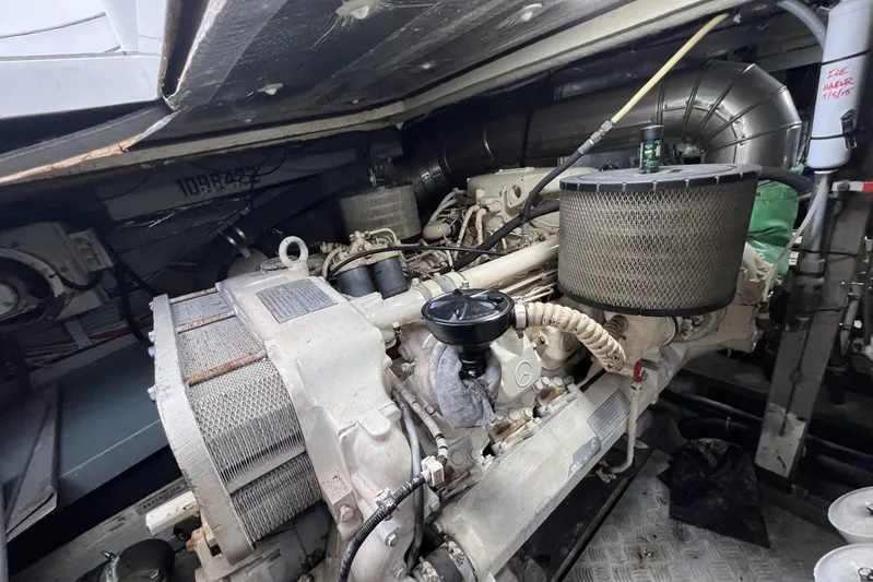  Yacht Photos Pics Engine Room I