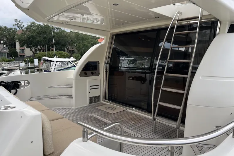  Yacht Photos Pics Aft Deck