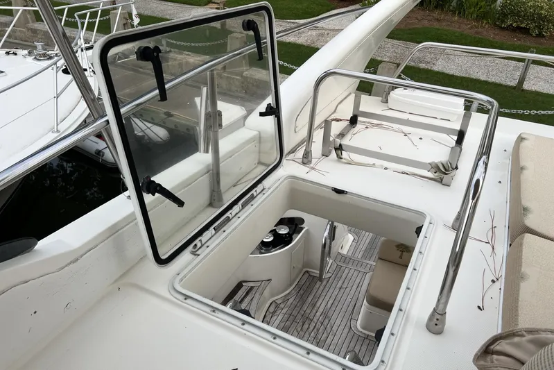  Yacht Photos Pics Flying Bridge Access