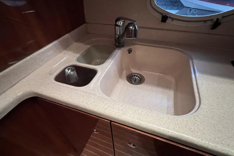  Yacht Photos Pics Galley Sink