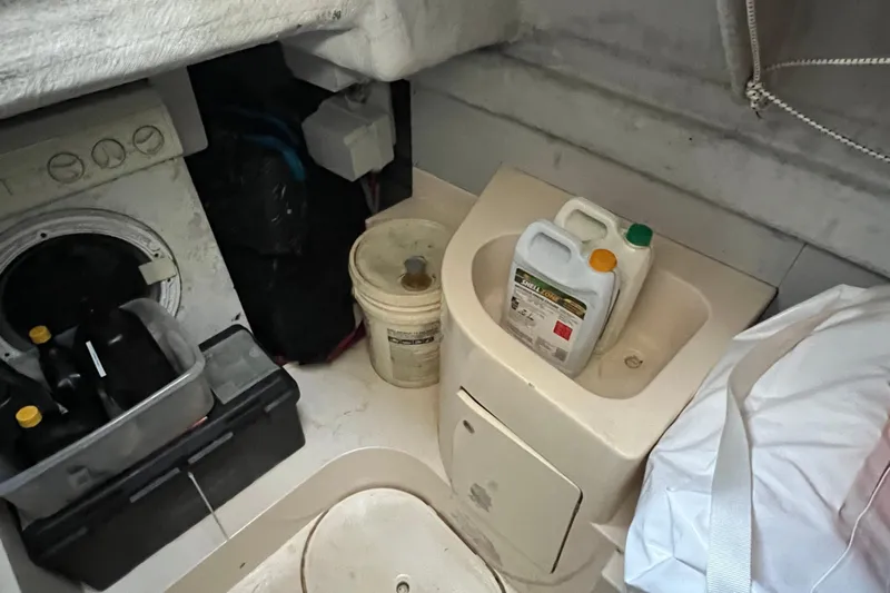  Yacht Photos Pics Lazarette Laundry