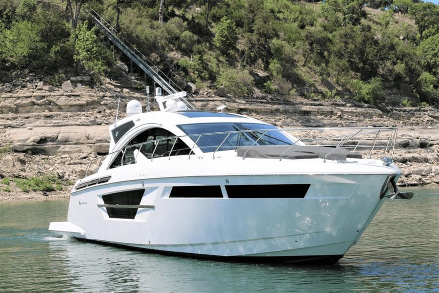2021 Cruisers Yachts 54 Cantius