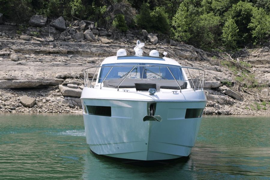 2021 Cruisers Yachts 54 Cantius
