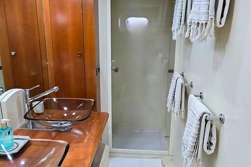 2007 Falcon 103 