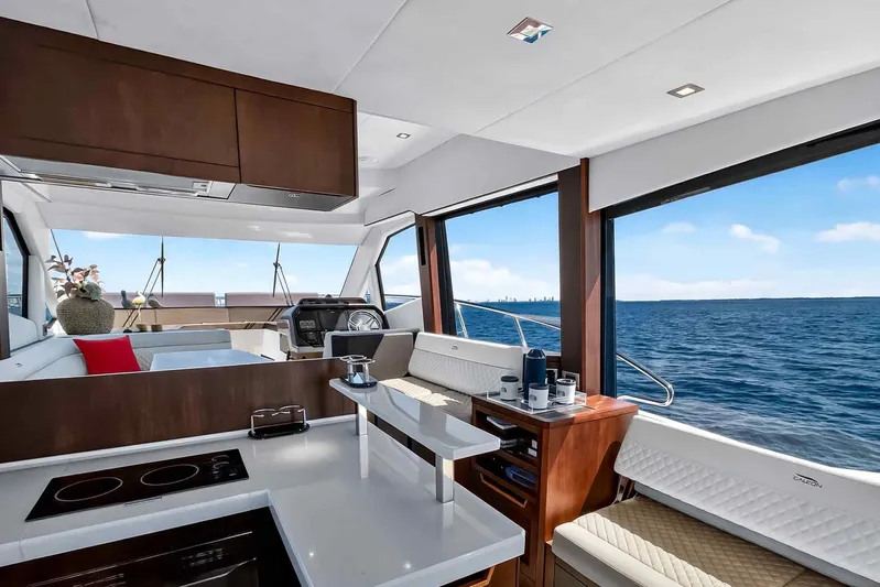 Mangogo Yacht Photos Pics Luxurious interior of 2021 Galeon 500 Fly yacht with ocean view.