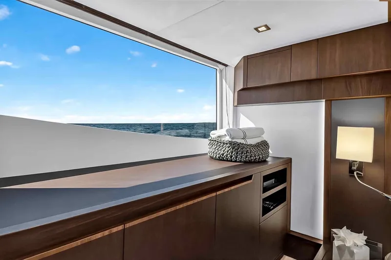 Mangogo Yacht Photos Pics Interior of 2021 Galeon 500 Fly yacht with ocean view and modern furnishings.