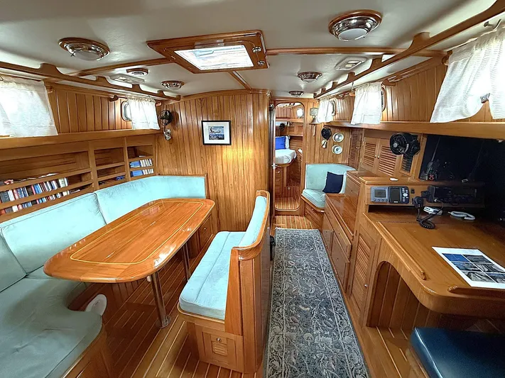 Sarah Yacht Photos Pics 