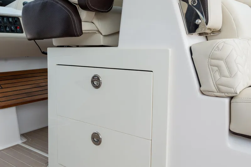  Yacht Photos Pics Manufacturer Provided Image