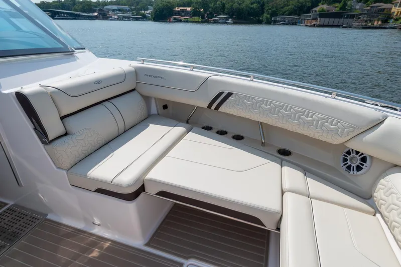  Yacht Photos Pics Manufacturer Provided Image