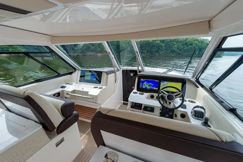  Yacht Photos Pics Manufacturer Provided Image