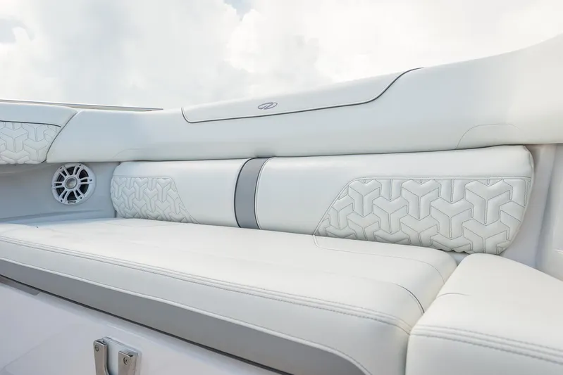  Yacht Photos Pics Manufacturer Provided Image