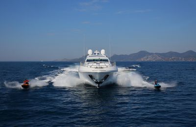 Yacht
