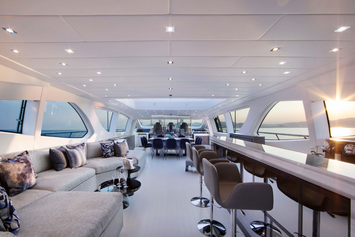 2006 Mangusta 130 