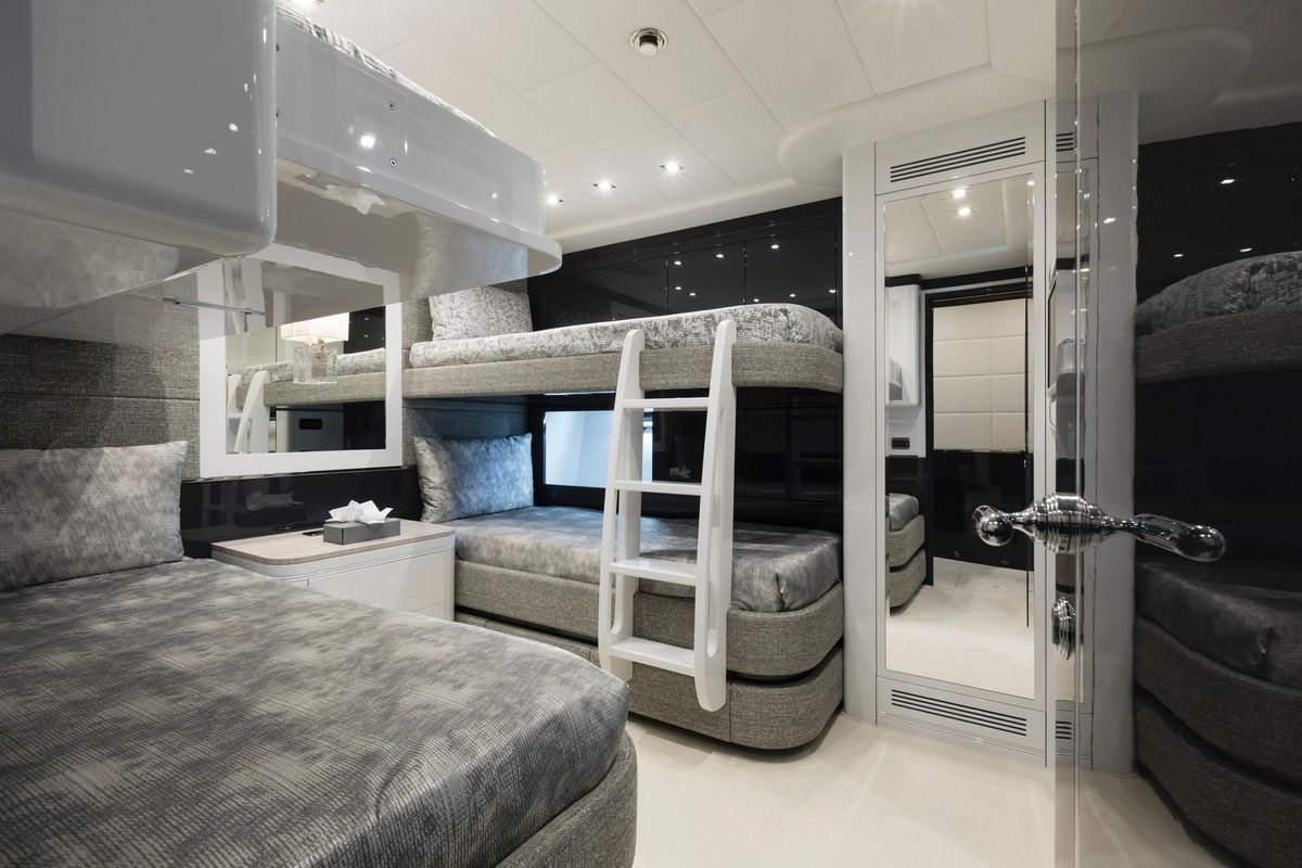 2006 Mangusta 130 