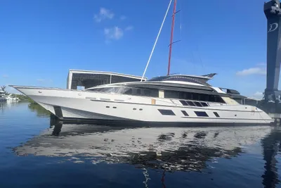 Heesen 141 Motor Yacht