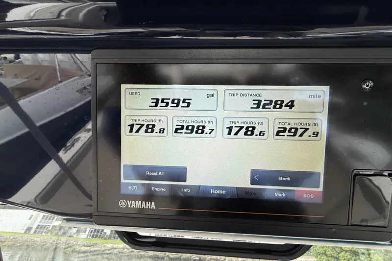 Alroma Yacht Photos Pics Yamaha display showing fuel usage and trip data for 2022 Pursuit S 358 Sport.