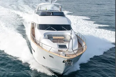 Maiora 24s