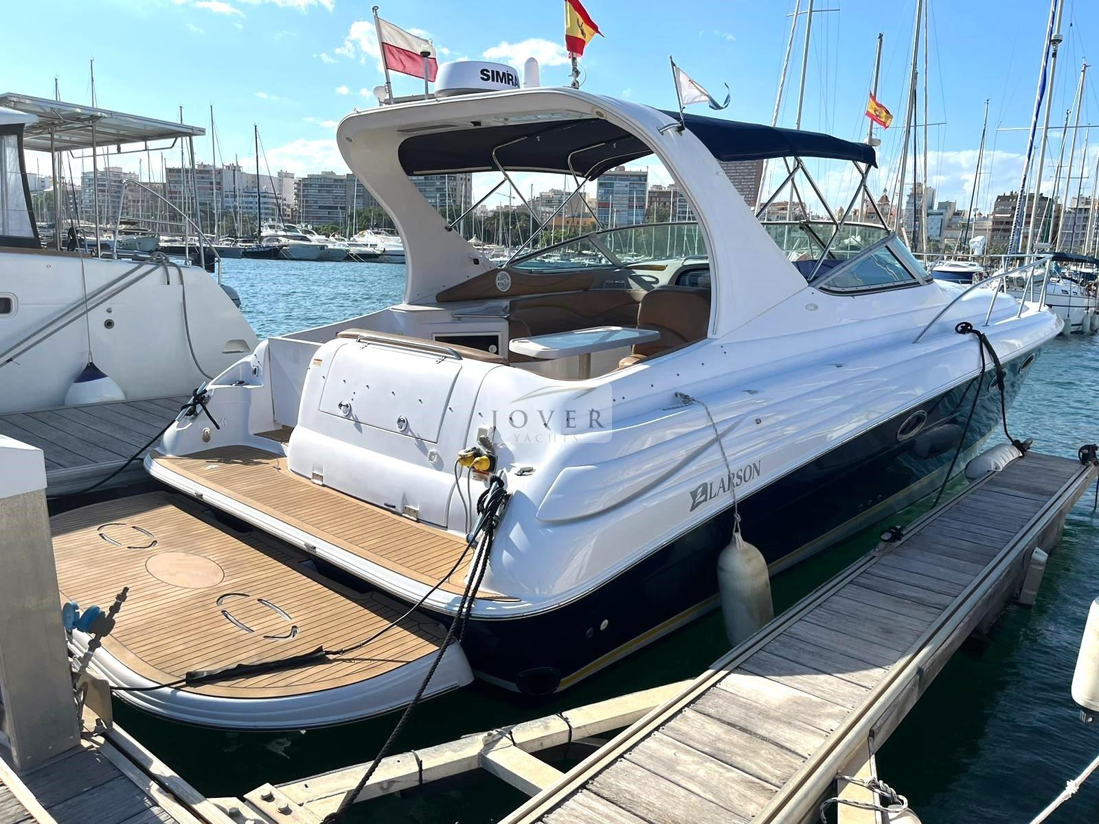 Occasion 2006 Larson Cabrio 370 - Alicante | YachtFocus