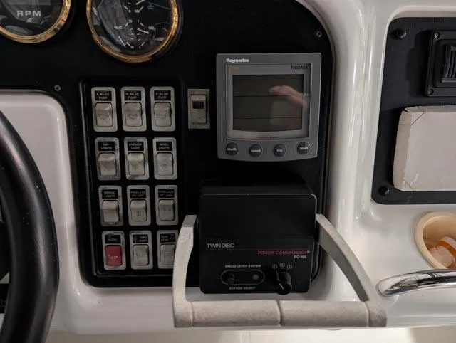 Her Endeavour II Yacht Photos Pics 