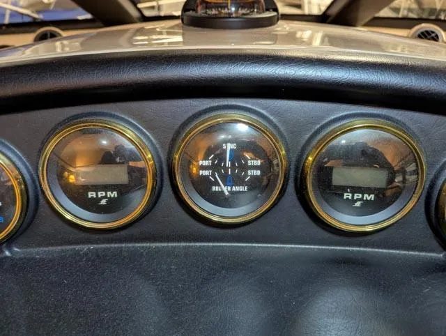 Her Endeavour II Yacht Photos Pics 