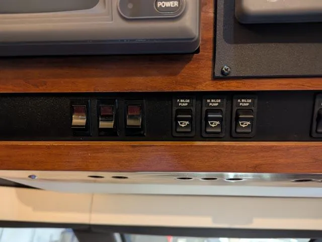 Her Endeavour II Yacht Photos Pics 