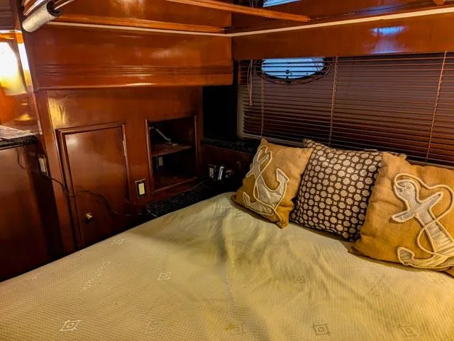 Her Endeavour II Yacht Photos Pics 