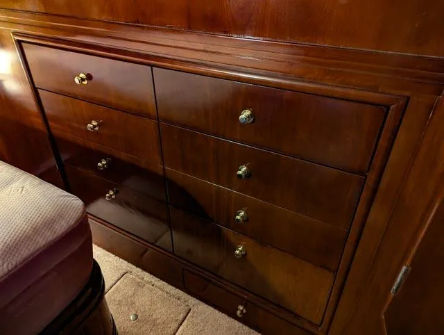 Her Endeavour II Yacht Photos Pics 