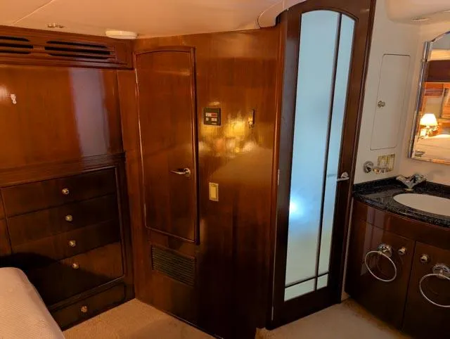 Her Endeavour II Yacht Photos Pics 