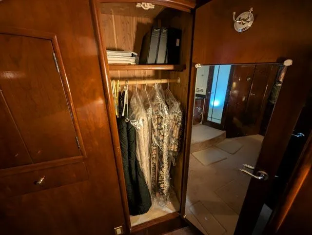 Her Endeavour II Yacht Photos Pics 