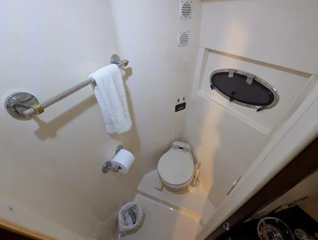 Her Endeavour II Yacht Photos Pics 