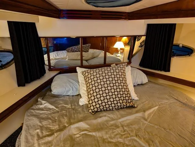 Her Endeavour II Yacht Photos Pics 