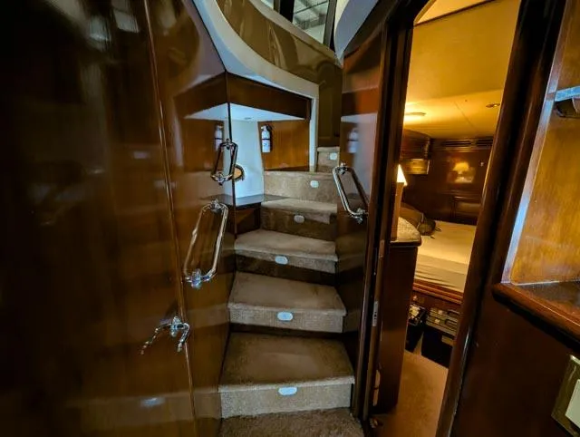 Her Endeavour II Yacht Photos Pics 