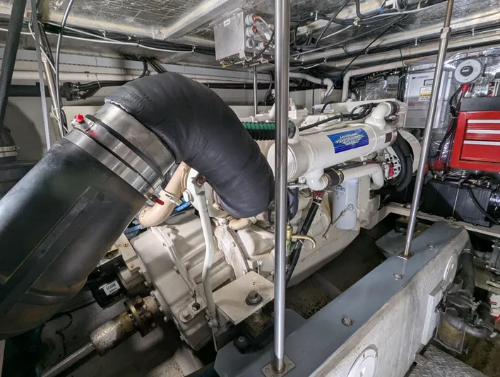 Her Endeavour II Yacht Photos Pics 