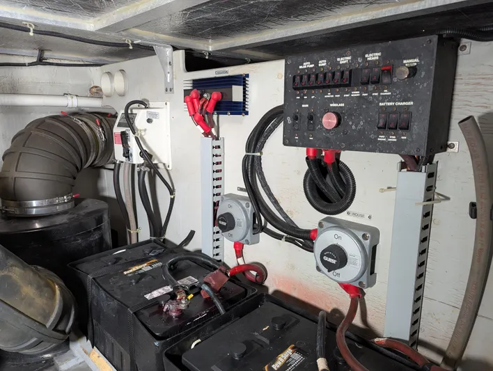 Her Endeavour II Yacht Photos Pics 