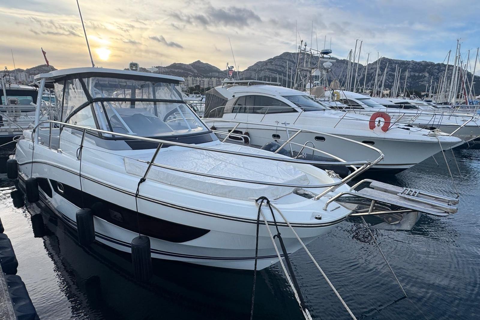 2021 Jeanneau Cap Camarat 10.5 WA