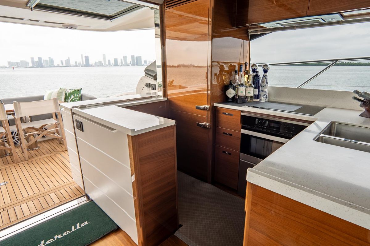 2017 Princess 65 