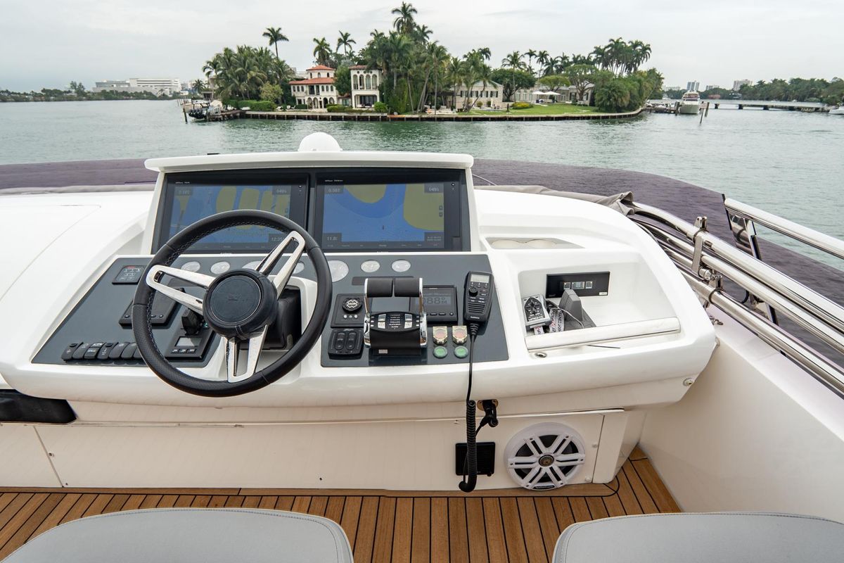 2017 Princess 65 