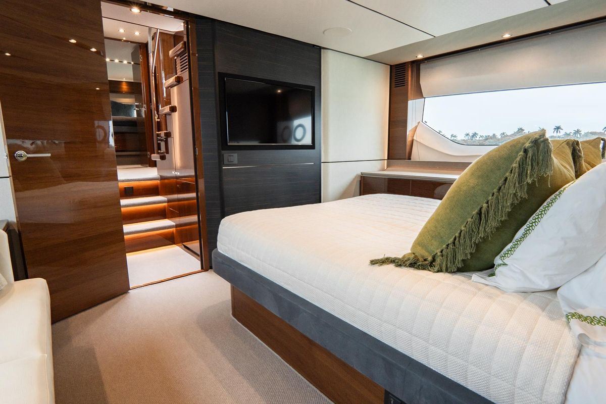 2017 Princess 65 