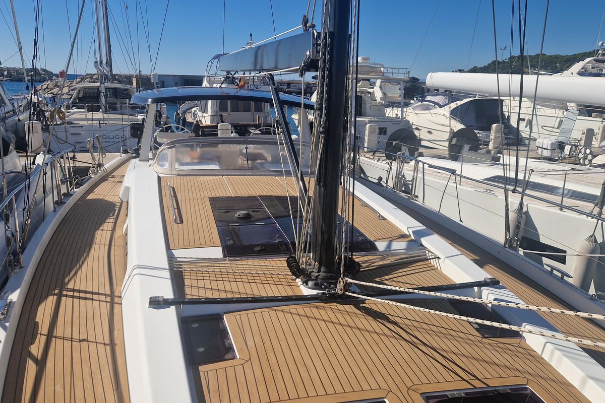2019 Hanse 56 