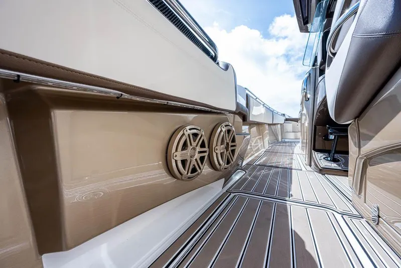  Yacht Photos Pics 2019 Nor-Tech 450 Sport Center Console interior with sleek design and modern features.