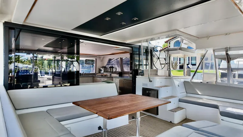 Defiance Yacht Photos Pics 