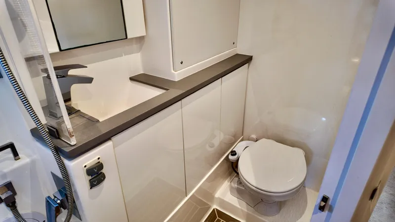 Defiance Yacht Photos Pics 