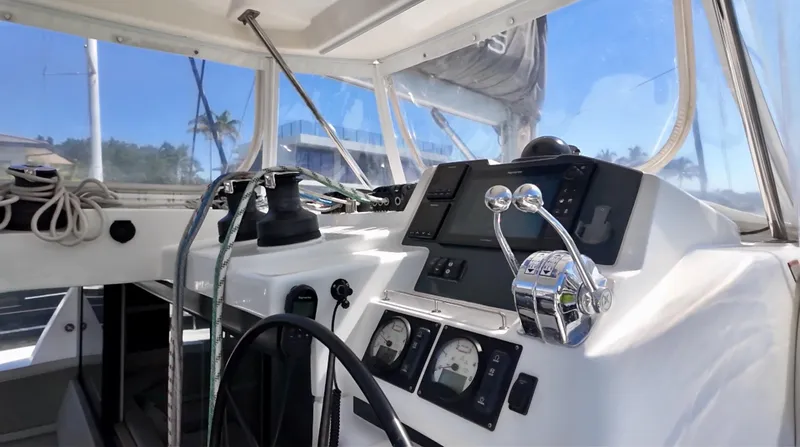 Defiance Yacht Photos Pics 