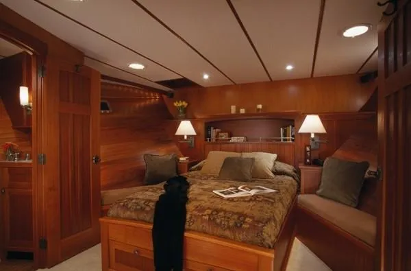 Meander Yacht Photos Pics Luxurious bedroom in a 2003 Northern Marine Pilothouse Trawler yacht.