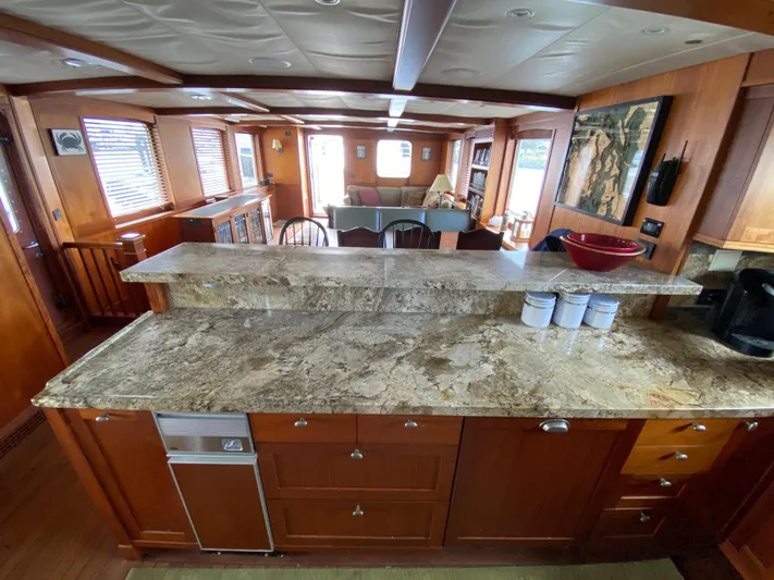 Meander Yacht Photos Pics Interior of a 2003 Northern Marine Pilothouse Trawler yacht.