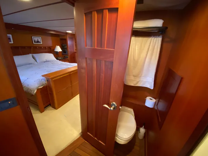 Meander Yacht Photos Pics 