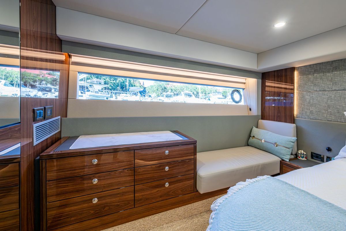 2023 Maritimo 55 
