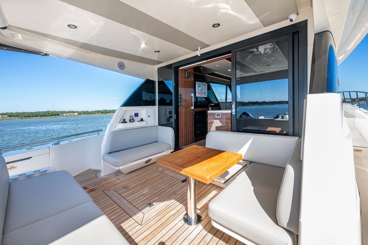 2023 Maritimo 55 