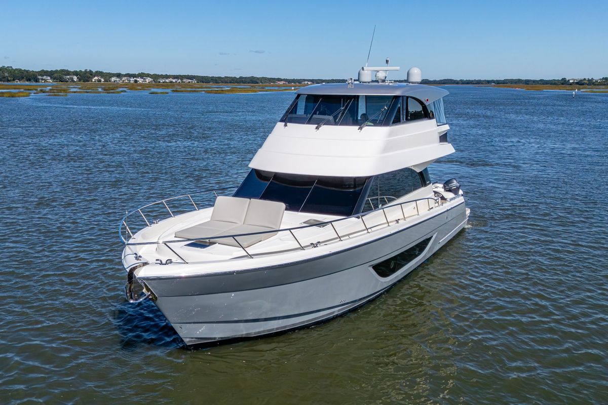 2023 Maritimo 55 