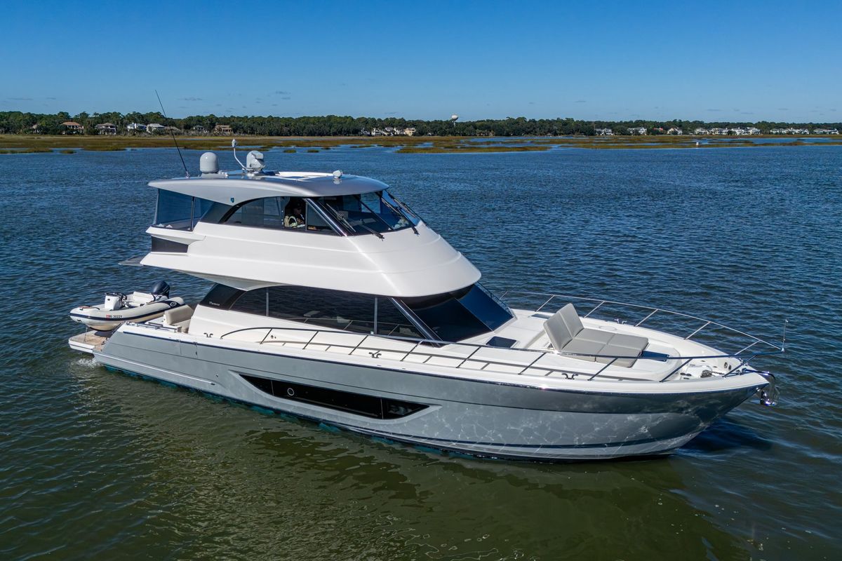 2023 Maritimo 55 